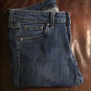 H &M super skinny jeans. Size 28.